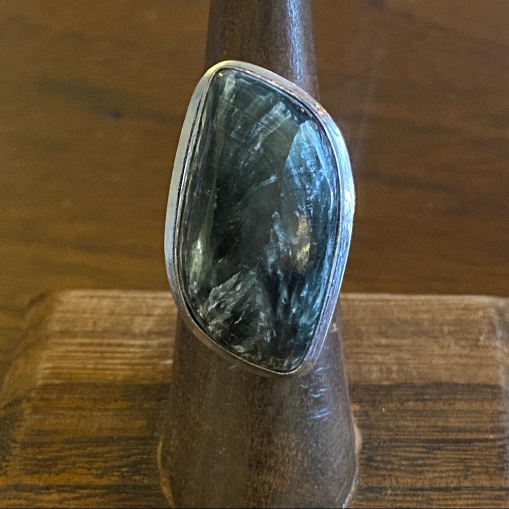 1990’s Seraphinite Stone Ring,‎ 925 sterling silver setting, Size 6.5